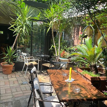 Bed And Breakfast "Caffe-Caffe" Kikinda Exterior photo