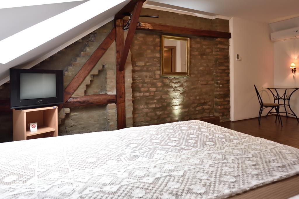 Bed And Breakfast "Caffe-Caffe" Kikinda Exterior photo
