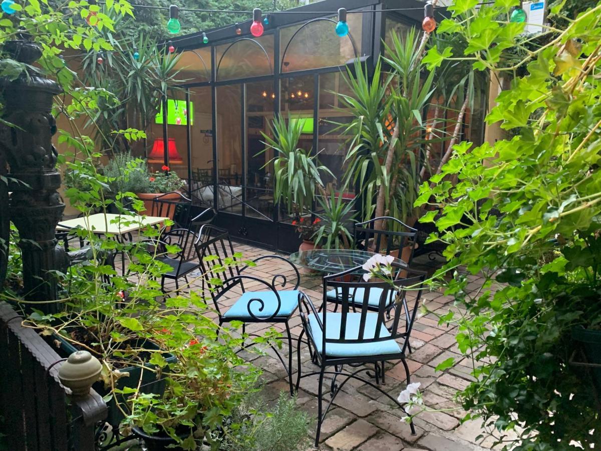 Bed And Breakfast "Caffe-Caffe" Kikinda Exterior photo